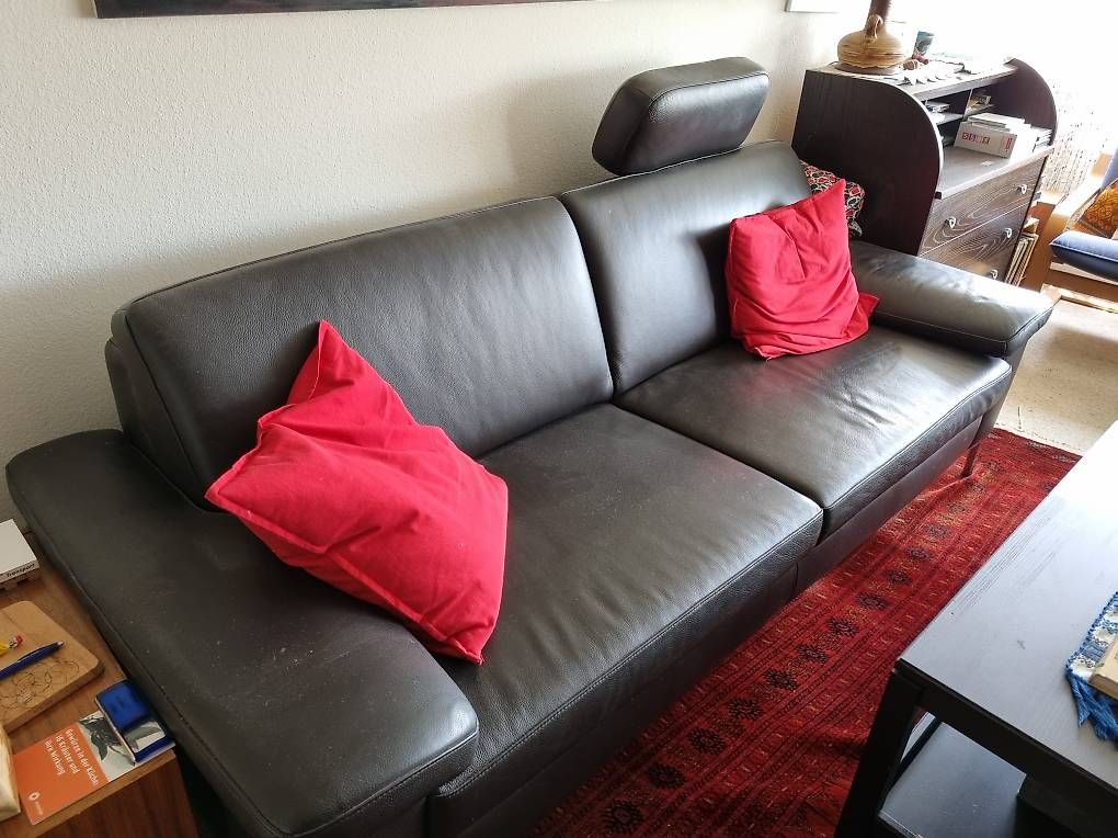 Divani: Ledersofa mit Fusshocker – Usato da Reinach BL venduto da msflash 1