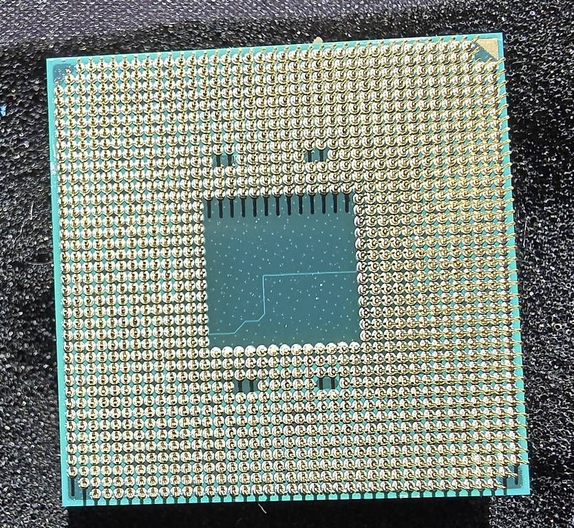 PCs: CPU AMD Ryzen 7 4700G / 8-Core 16-Thread, integrierte Grafik – D'occasion à Hinwil par Joes 1