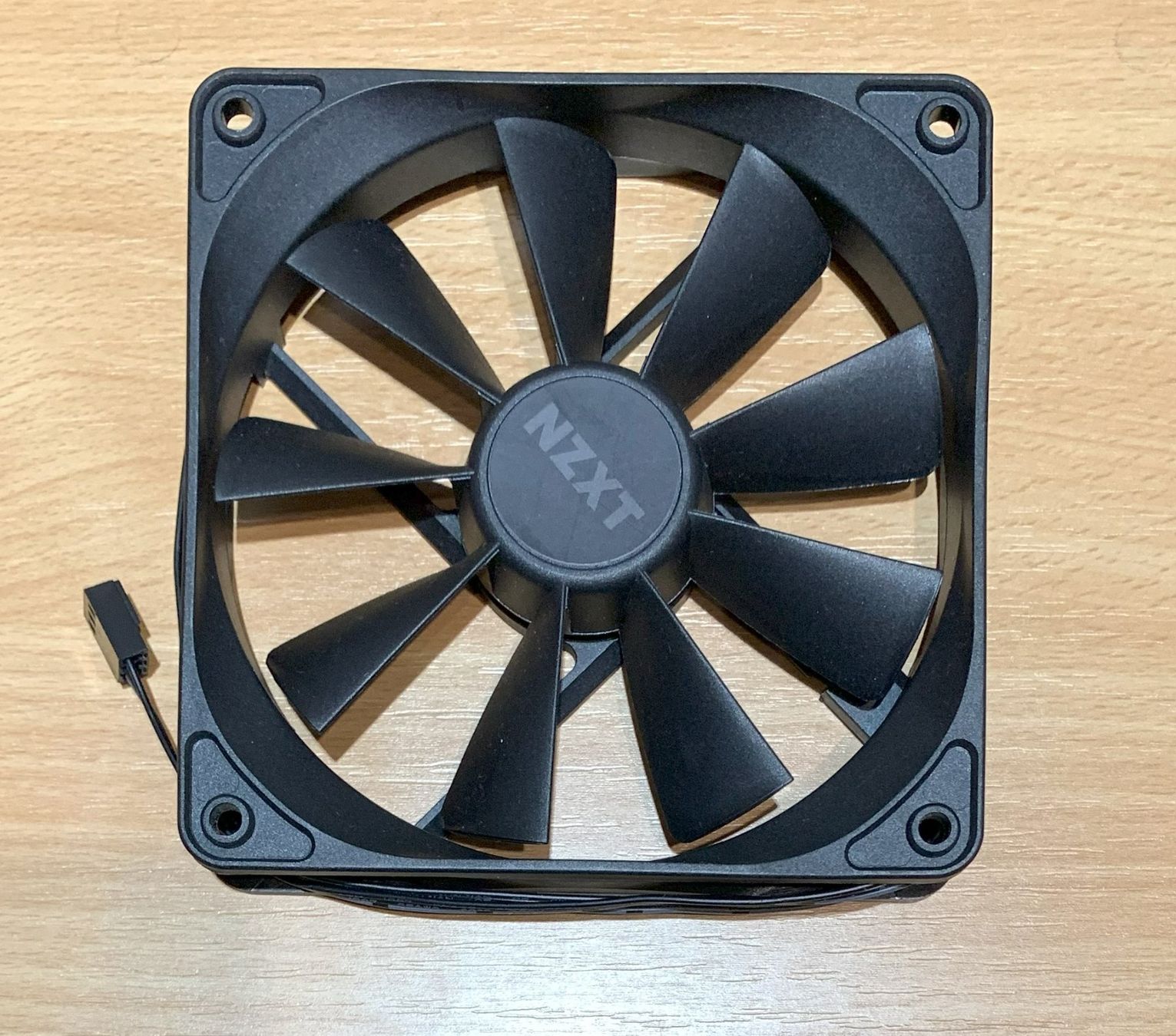NZXT Ventilatori: NZXT 120mm RF-AF12C-RB Lüfter – Nuovo (secondo la descrizione) da Nussbaumen Ag venduto da TroedelTrubel_GmbH 1