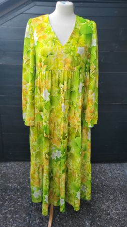 Robe en soie verte 