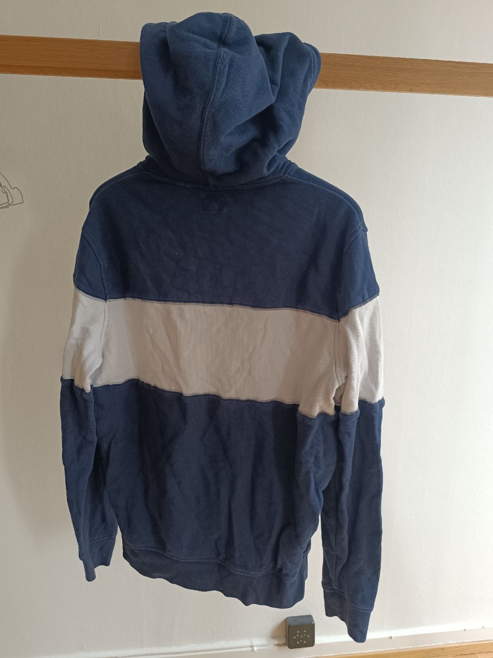 Levi's Maglioni & Felpe: Levis Kapuzenpullover – Usato da Basel venduto da froehlicherVagabund 2