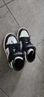 Sneaker high