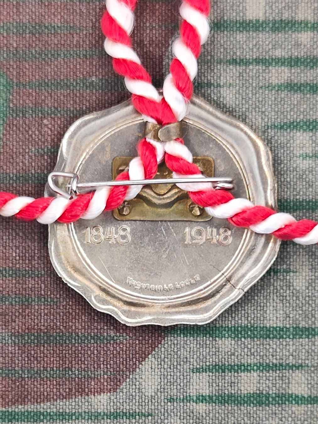 Placchette & Badge:  1. August Abzeichen 1948 – Usato da Bauma venduto da SwissMilitaria 2