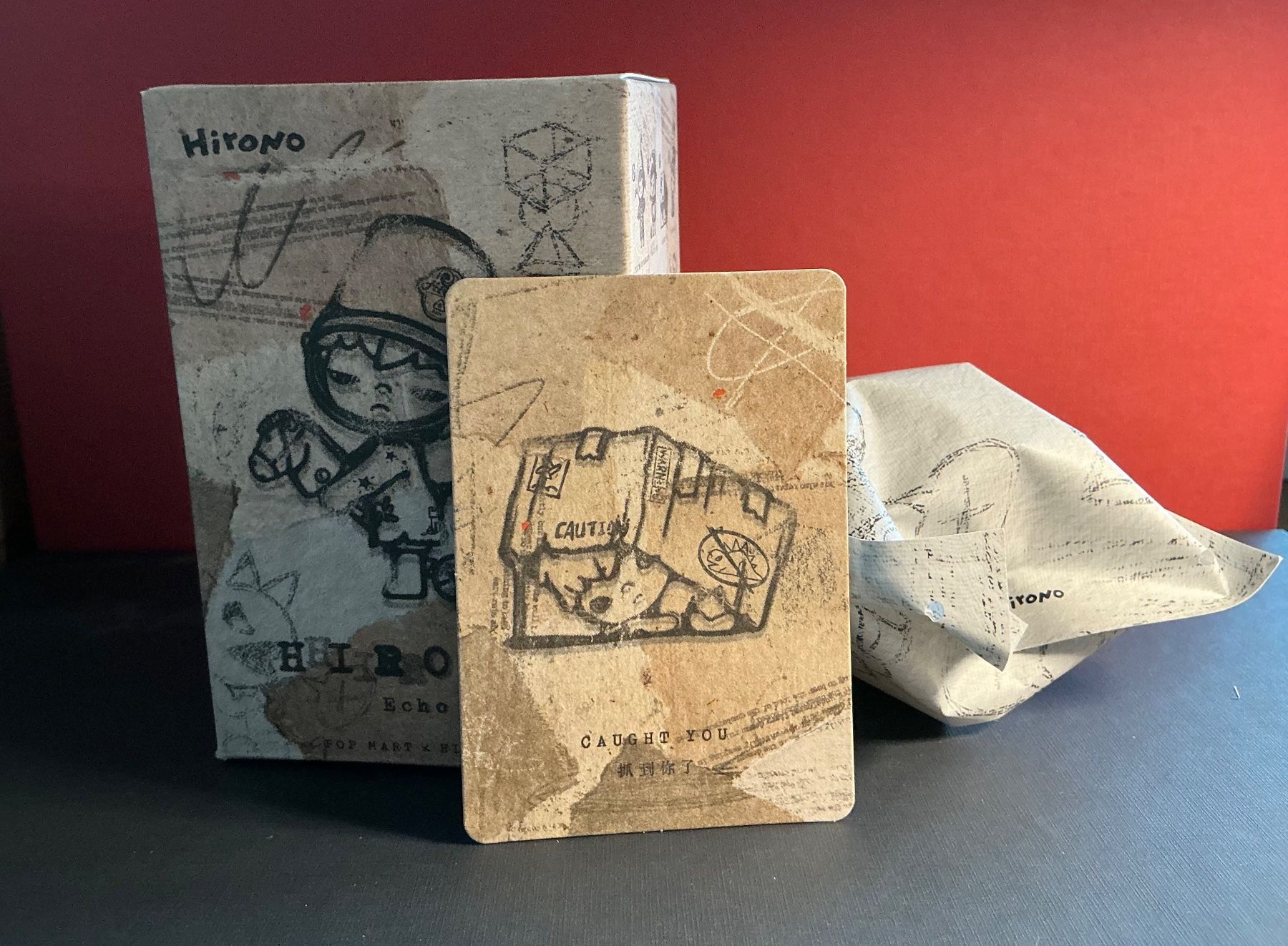 Pop Mart Statuette: Hirono Authentic Echo  “Caught you “ – Nuovo (secondo la descrizione) da Airolo venduto da MomTheBraggerStudio
