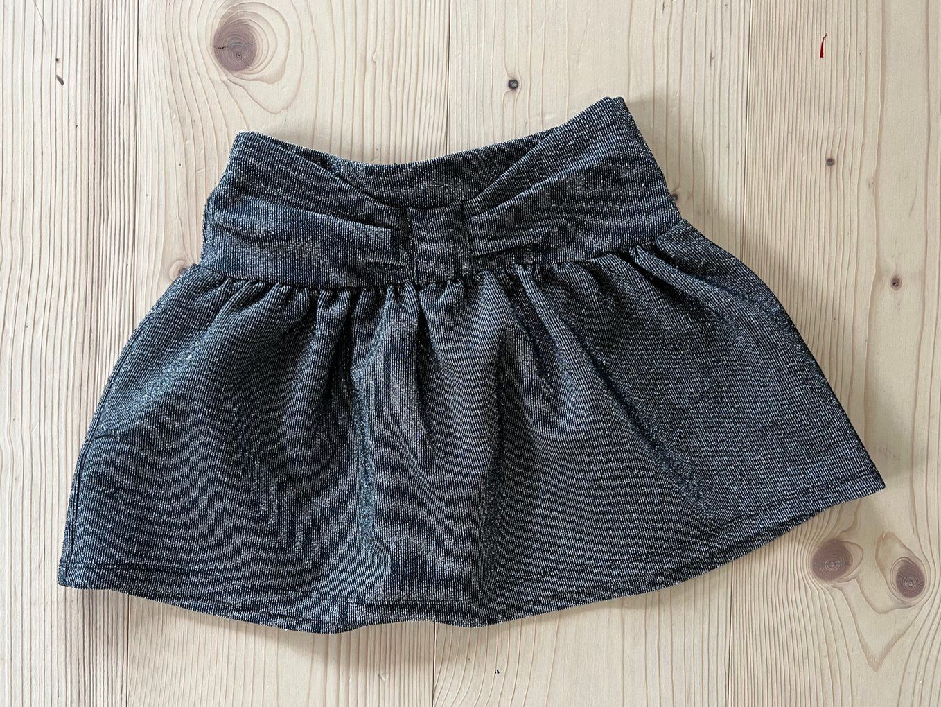 Zara Kleider & Röcke: Zara - Rock  Gr.110 – Gebraucht aus Zürich von normanprice