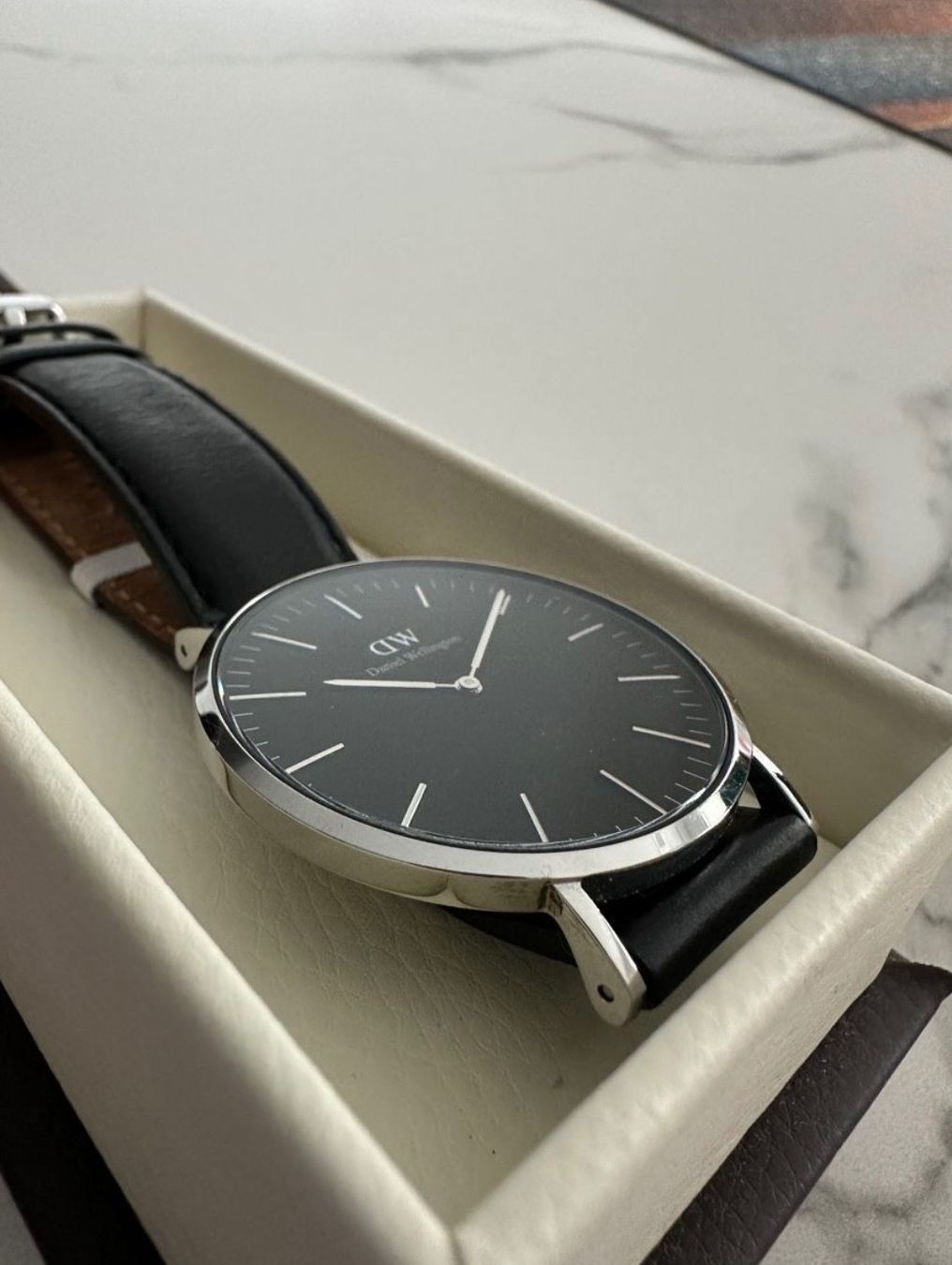 Daniel Wellington Orologi: Daniel Wellington Classic Sheffield – Usato da Zürich venduto da oli_t78p 1