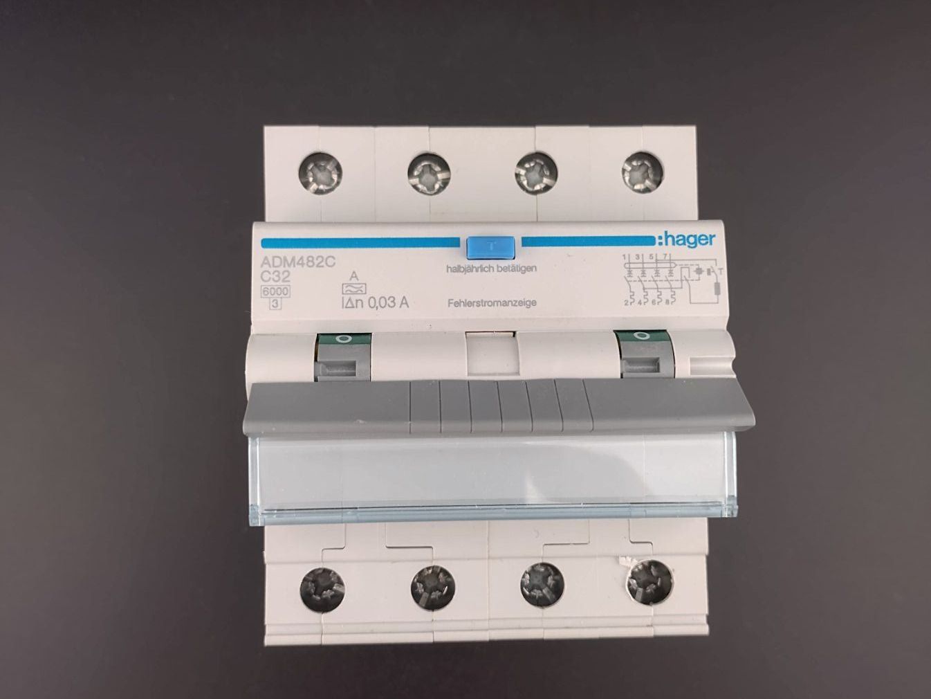 Hager Schalter: Hager ADM482C C32 – Gebraucht aus Winterthur von
