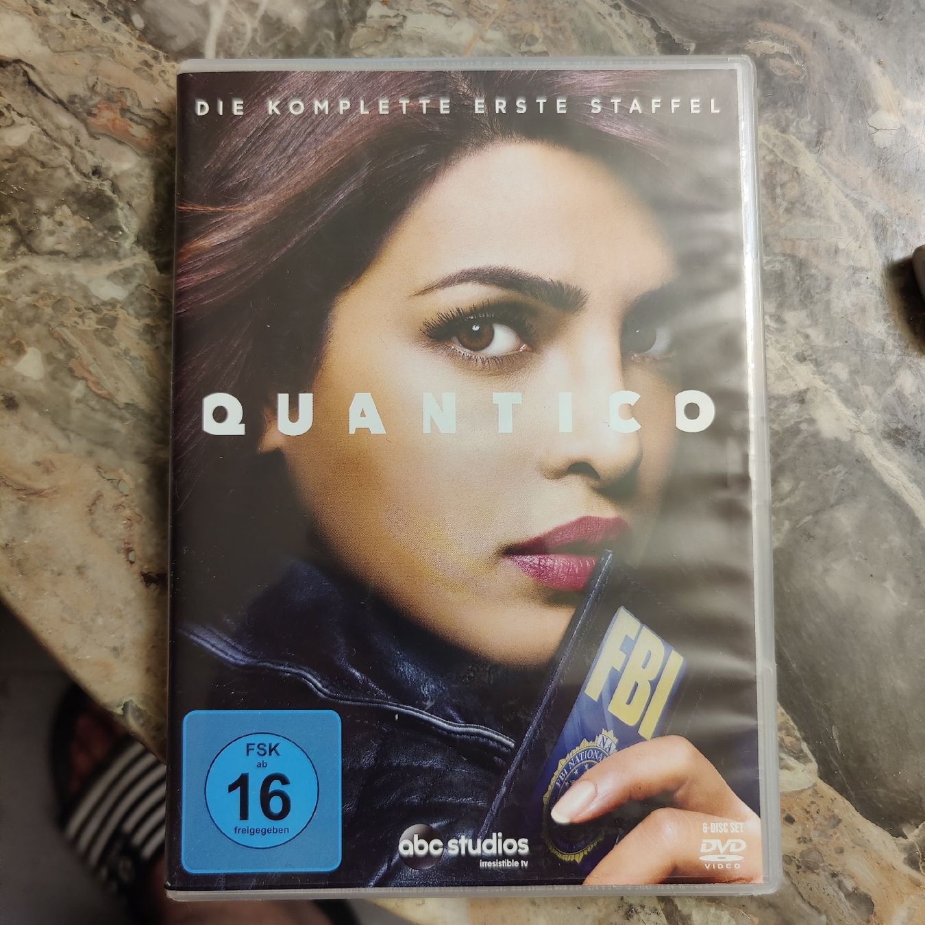 Tutti i DVDs: Quantico Staffel 1 DVD deutsch – Nuovo (secondo la descrizione) da Schwerzenbach venduto da Salamon33