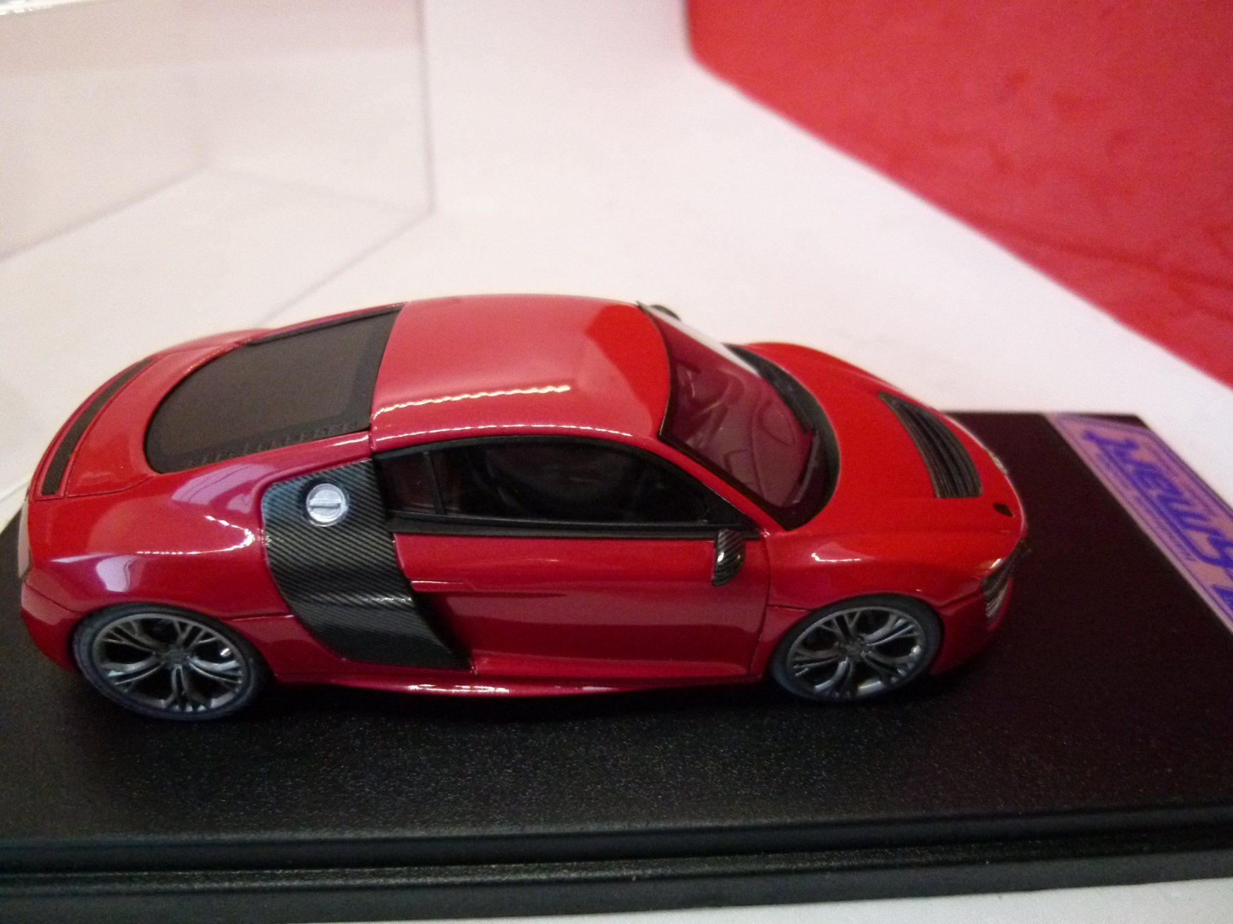 LookSmart Modellini d'auto: Audi R8  e-tron - rot -   in Box von   LOOKSMART – Usato da Reiden venduto da mondial2 2