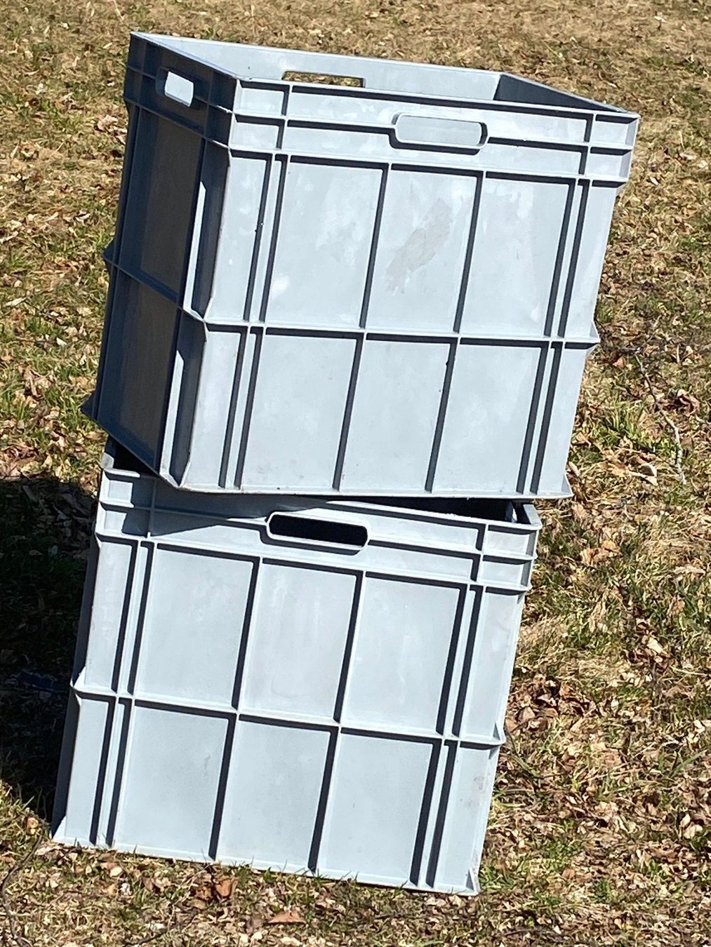 Transportkisten: Lagerboxe /Zügelboxe.... – Gebraucht aus Wattwil von Hoelzig