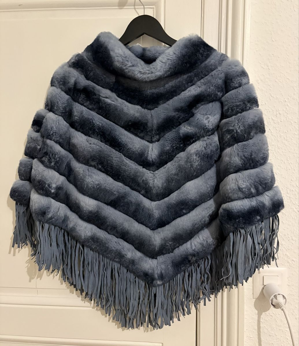 Altro in Moda donna: Poncho en fourrure Rex – Usato da Genève venduto da AlBE909 1