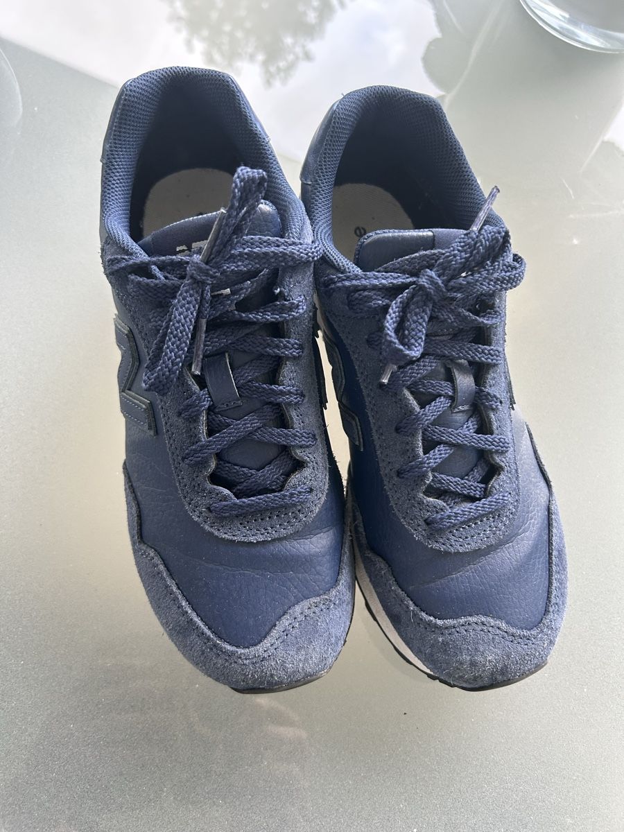 New Balance Damenschuhe: New Balance Leder – Gebraucht aus Richterswil von solisoli5