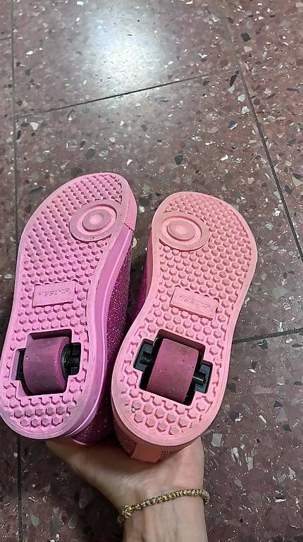 Pattini in linea & Pattini a rotelle: Heelys Rollschuhe 33 – Usato da Horgen venduto da ett_t5rh 1