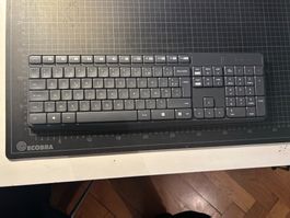 Logitech Tastatur MK235