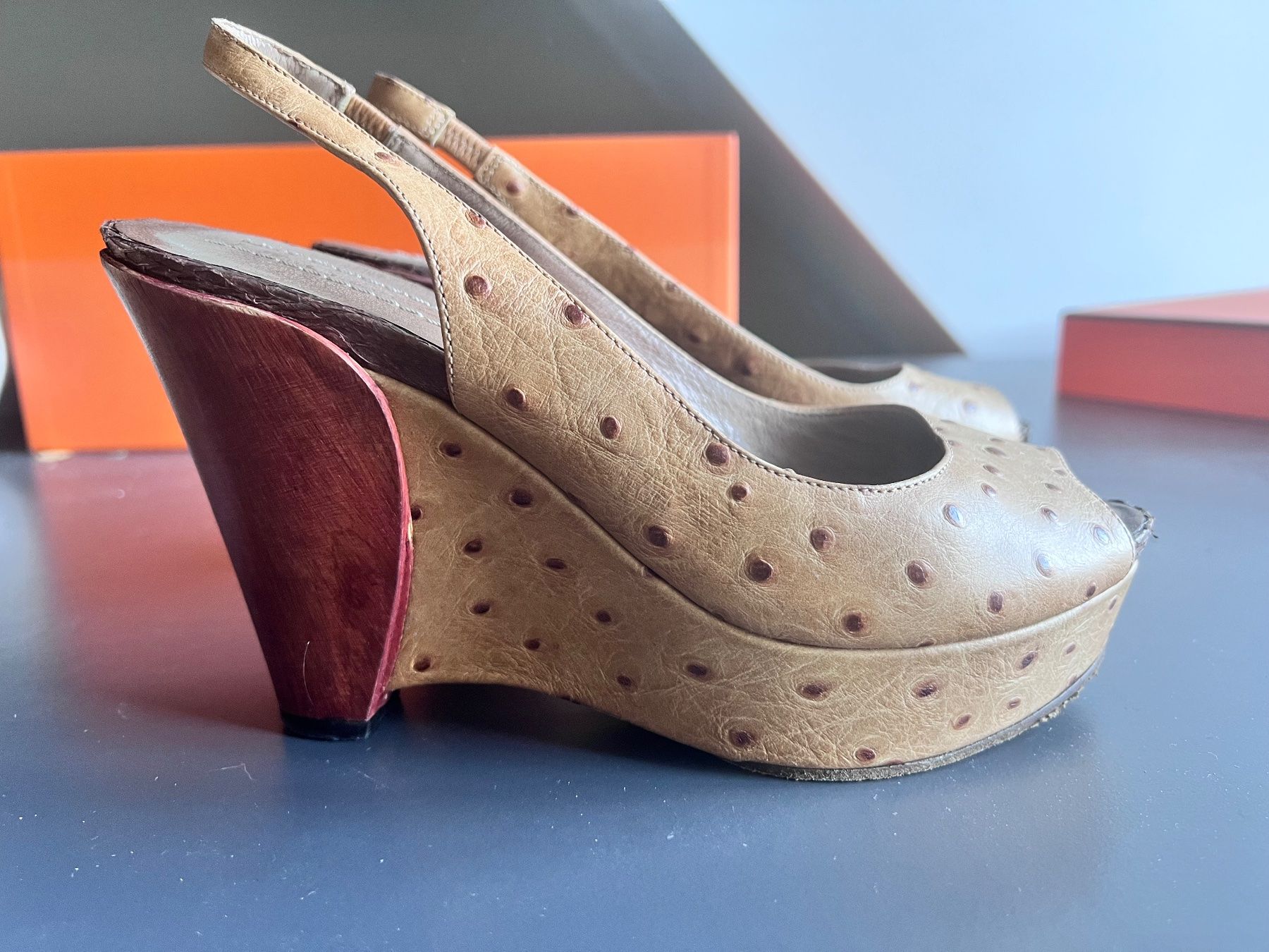Ugg Scarpe da donna: Slingback Clocs von UGG Collections in Grösse 37 – Usato da Adliswil venduto da hellblauinsel5 1