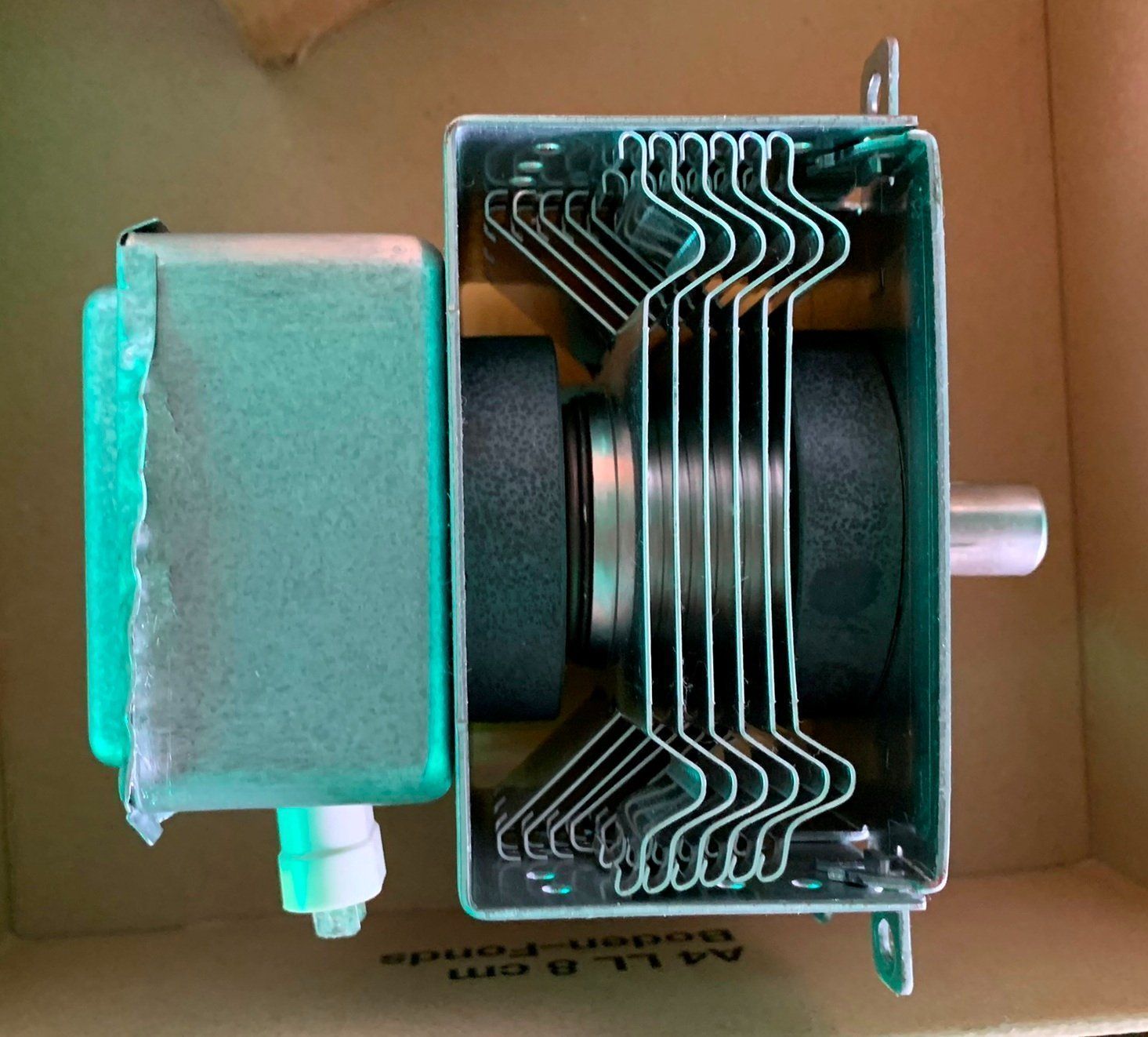 Elettrodomestici da cucina: Panasonic 2M210-M1 magnetron mikrowelle – Usato da Lodrino venduto da Stema 1