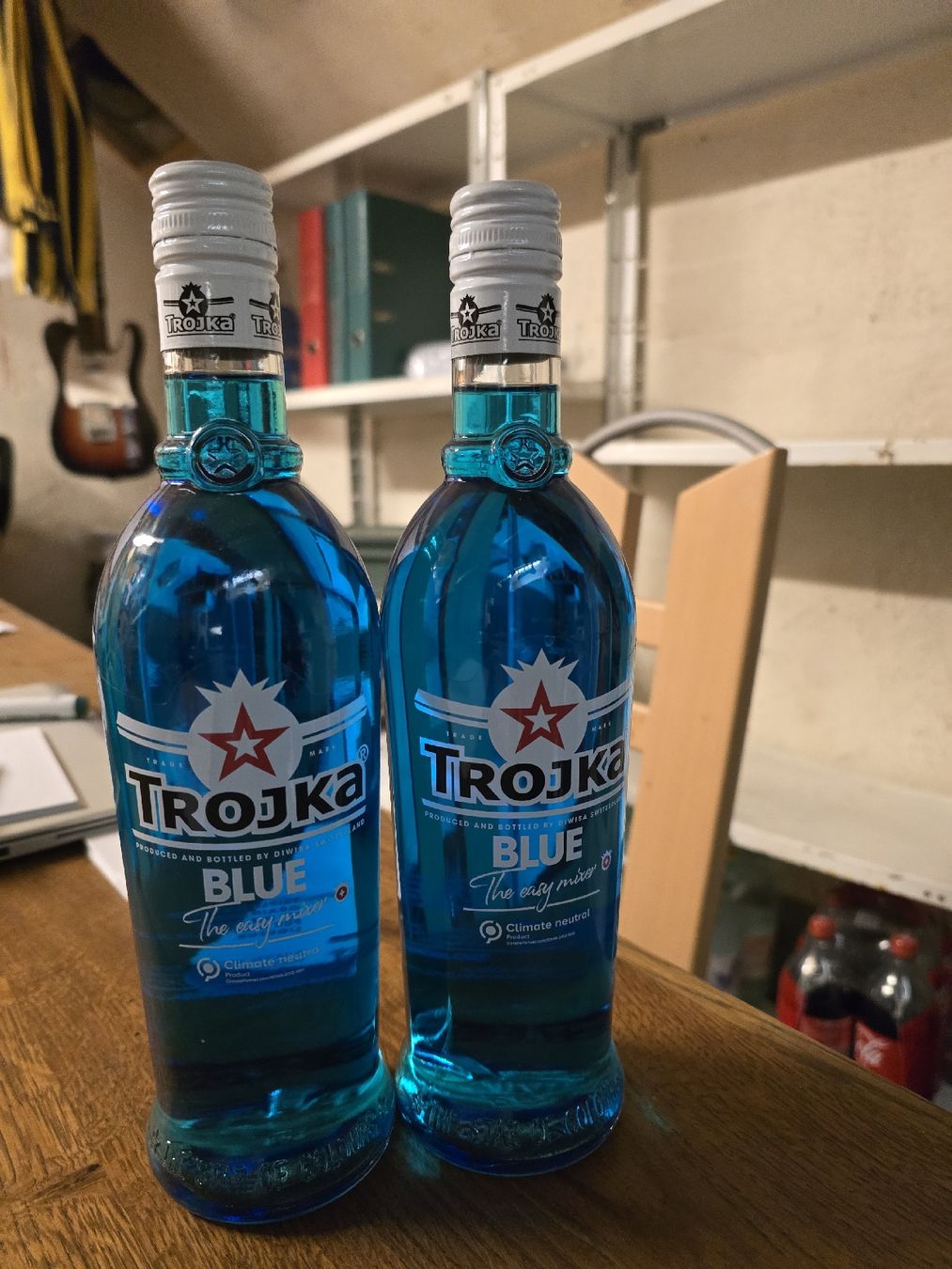 Spirituosen: Trojka Blue, 2 Flaschen – Neu und originalverpackt aus Rorschach von TimelessTrading