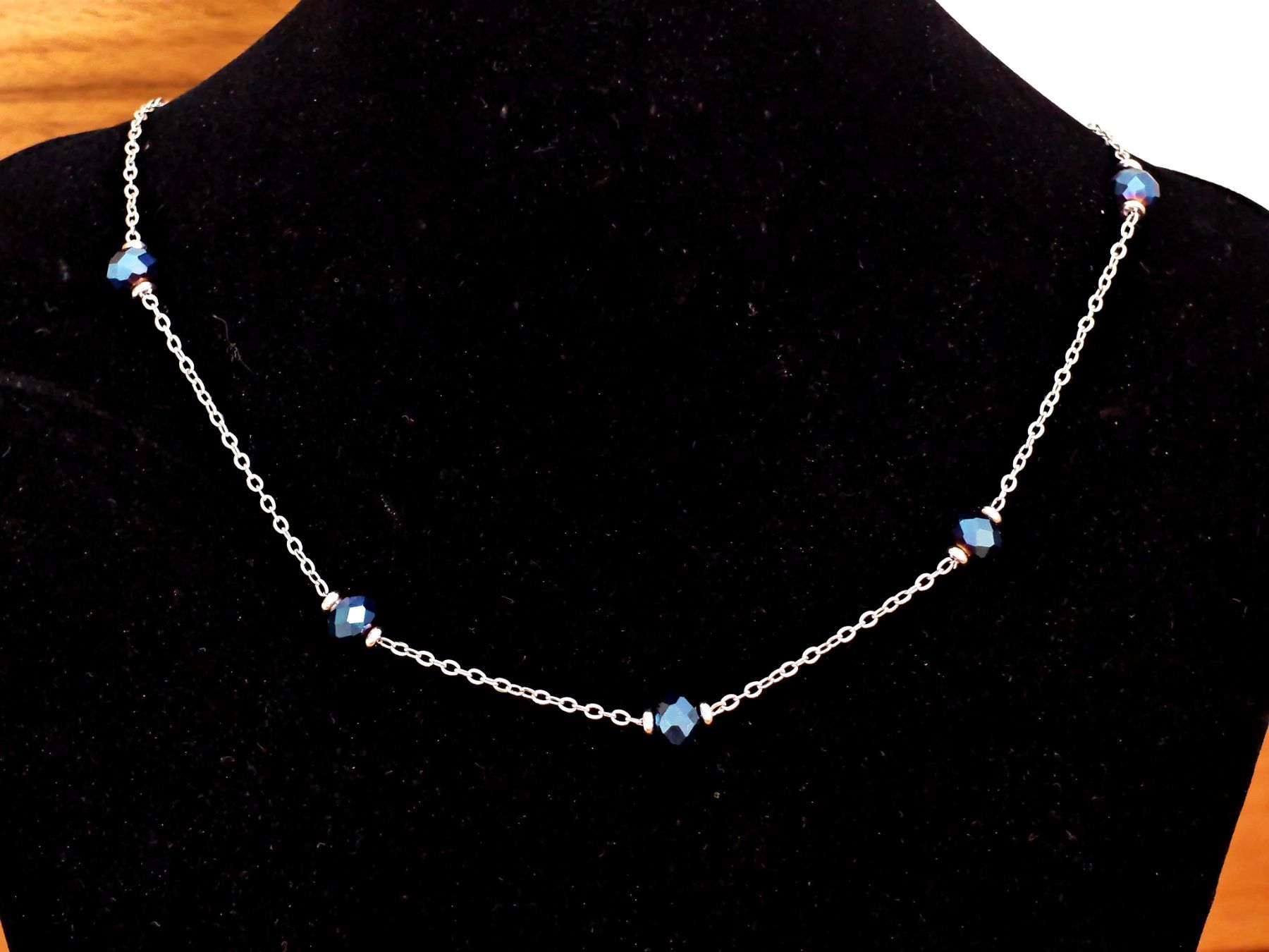 Catenine: Chaîne avec perles – Nuovo e nell'imballaggio originale da Chamoson venduto da OkGeo 1