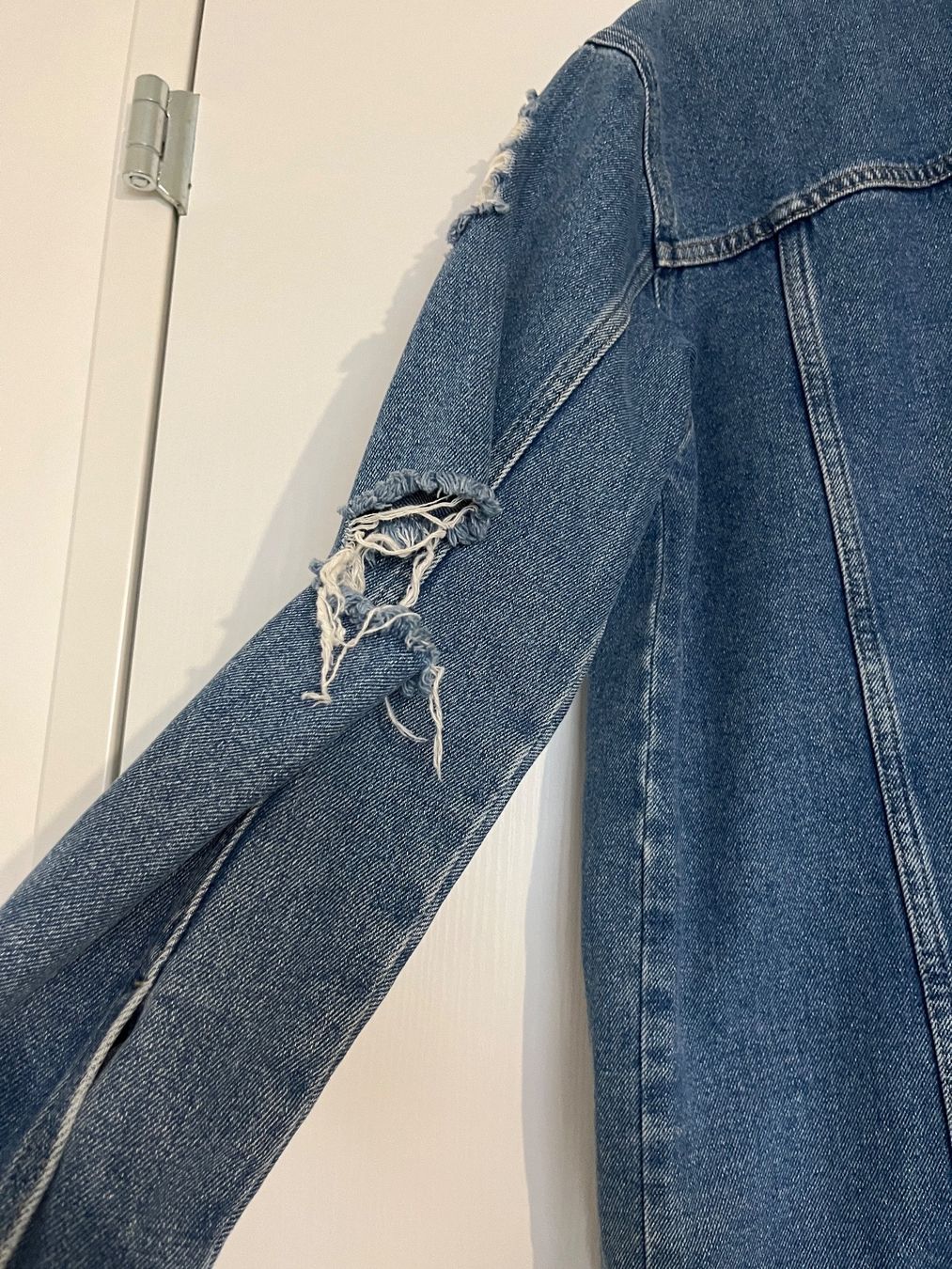 Jacken: Oversive Jeansjacke – Gebraucht aus Gisikon von reena.2231 3