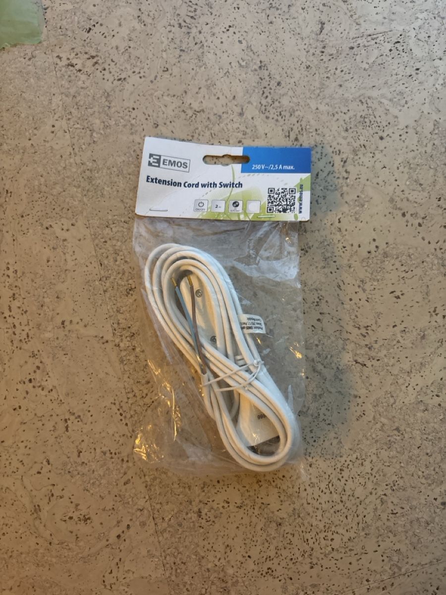 Cavi: EMOS Extension Cord with Switch White New 250V – Nuovo e nell'imballaggio originale da Davos Platz venduto da jbarcik