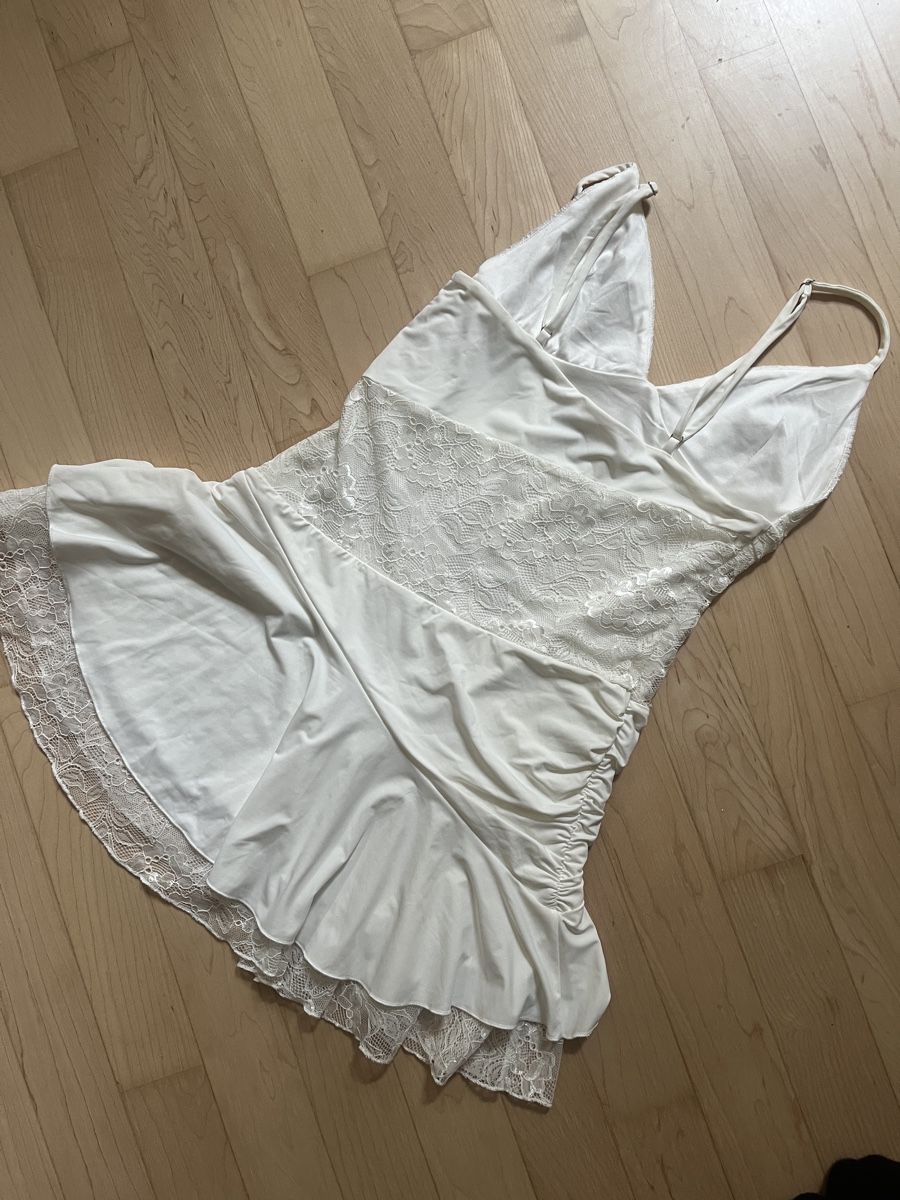 Robes: Kleid weiss Spitze  – Neuf (Voir description) à Luzern par seaside_anchor 3