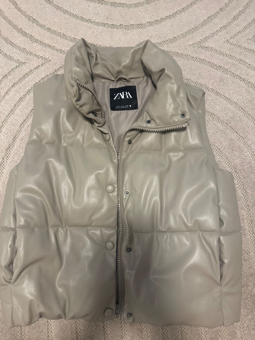Gilets & Westen: Zara Weste – Gebraucht aus Rupperswil von nes_qs52 1