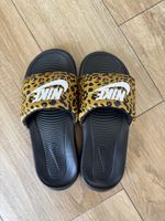 Claquettes NIKE neuves