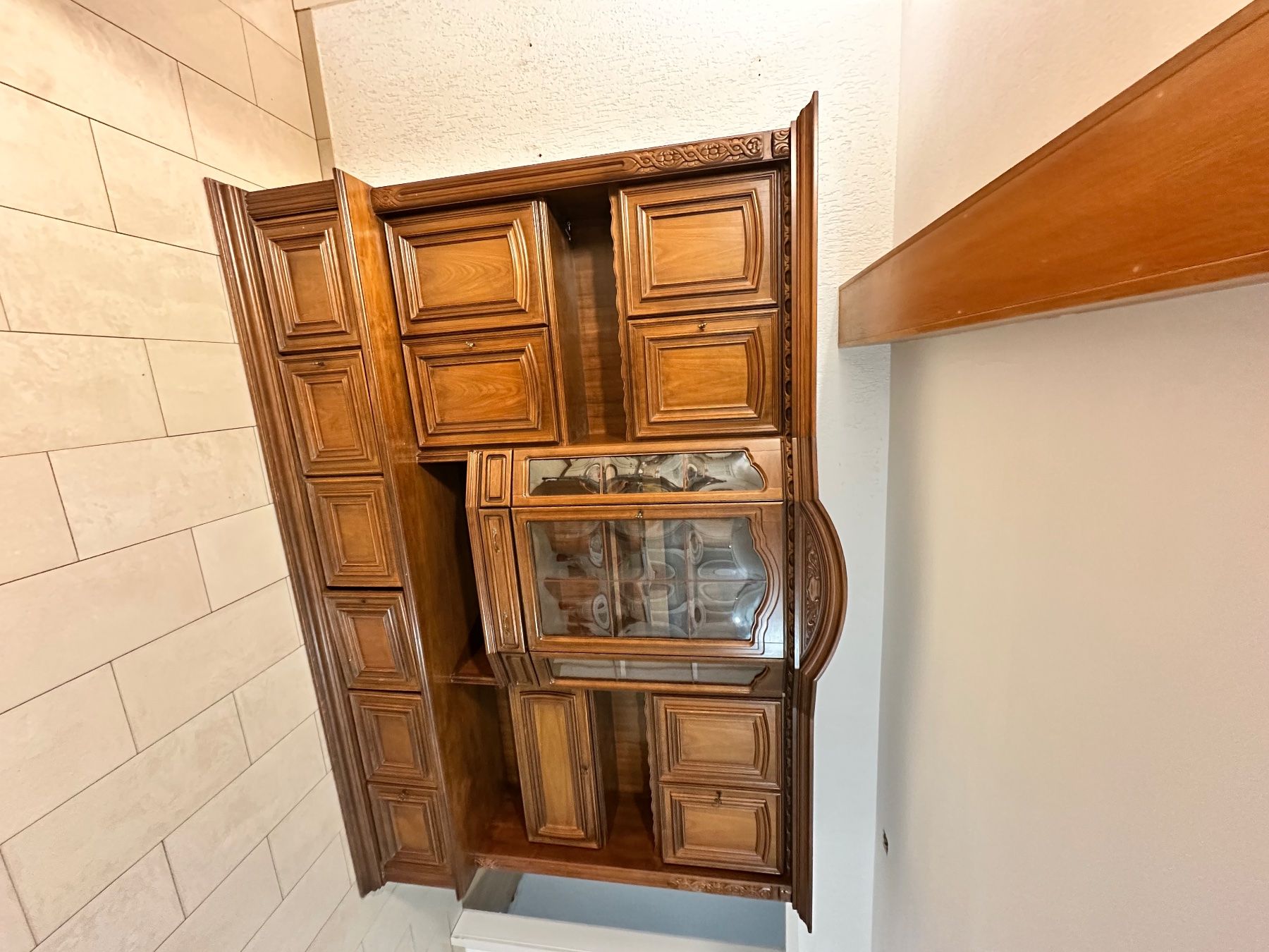 Schränke: Antiker Wandschrank 1.- – Gebraucht aus niederhasli von rami016