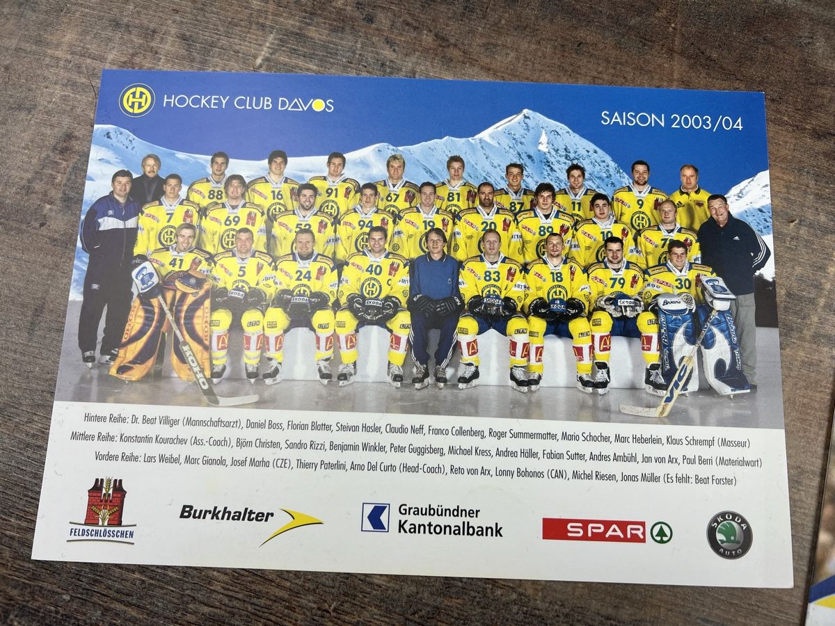 Documenti: HC Davos Manschaftsbild Matchprogramme 2002/03 – Usato da Hallau venduto da R.R.91 1