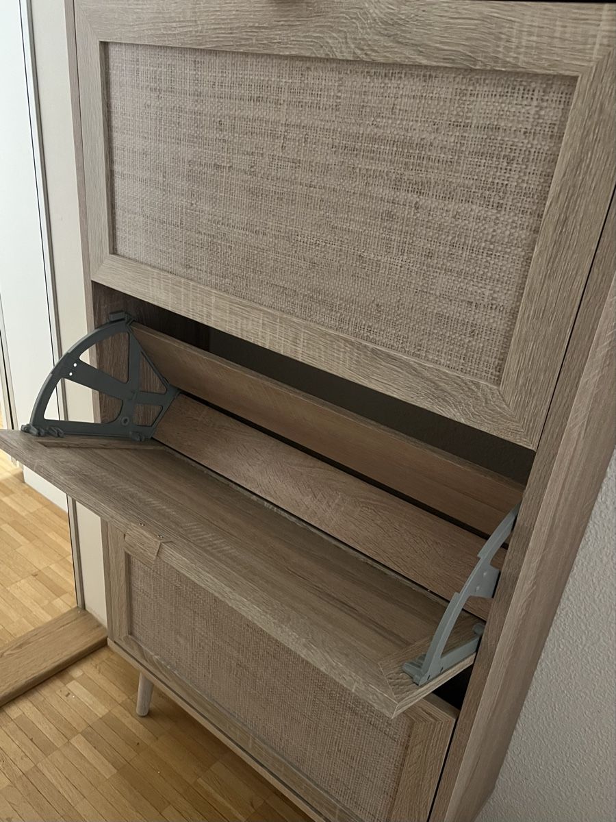 Armadi: Schuhschrank Holz – Usato da Zürich venduto da deb_n7mw 1