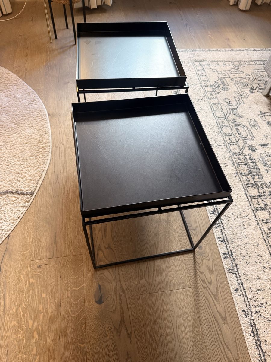 Nachttische: 2x HAY Tray Table quadratisch - schwarz – Gebraucht aus Zürich von AH8001