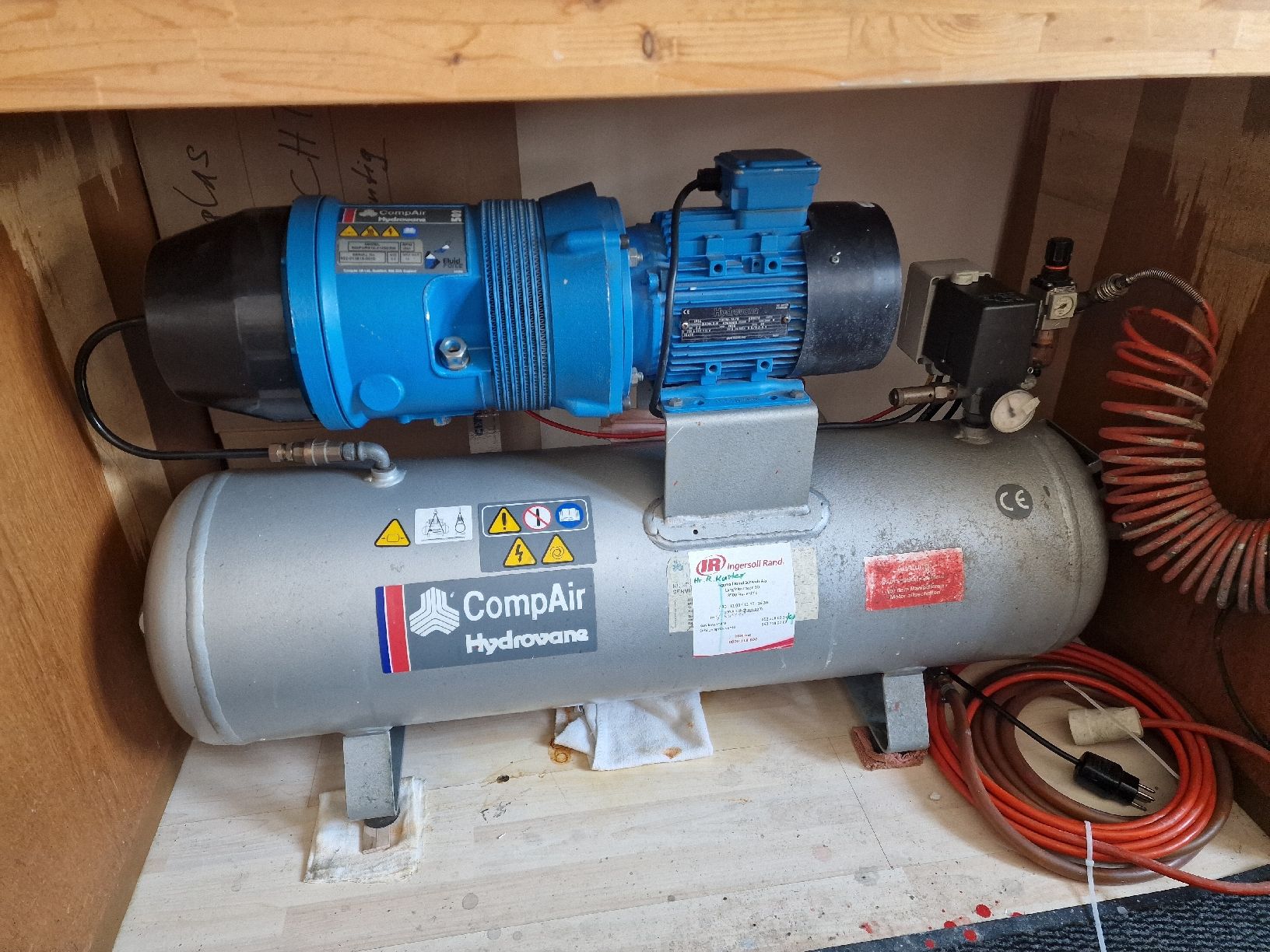 Compressori: CompAir Hydrovane Kompressor 502 – Difettoso da Hinwil venduto da strunning