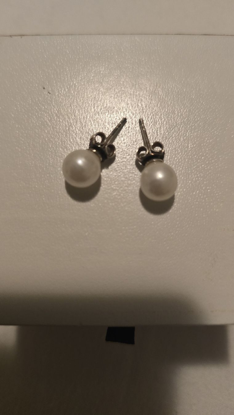 Thomas Sabo Ohrringe & -stecker: Thomas Sabo Ohrstecker mit Perle, 925 Silber, neuwertig – Gebraucht aus Lengnau BE von Thanu1994 1
