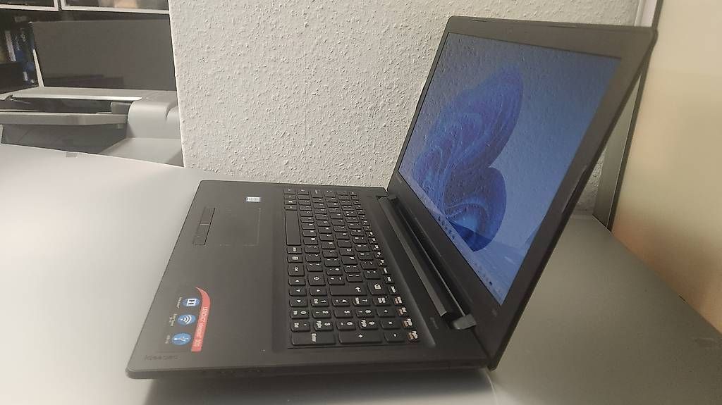 Notebook: Lenovo ideapad 300 Ecran 15.6" Processeur Intel Core i5 6th – Usato da Donneloye venduto da ire_767q 2