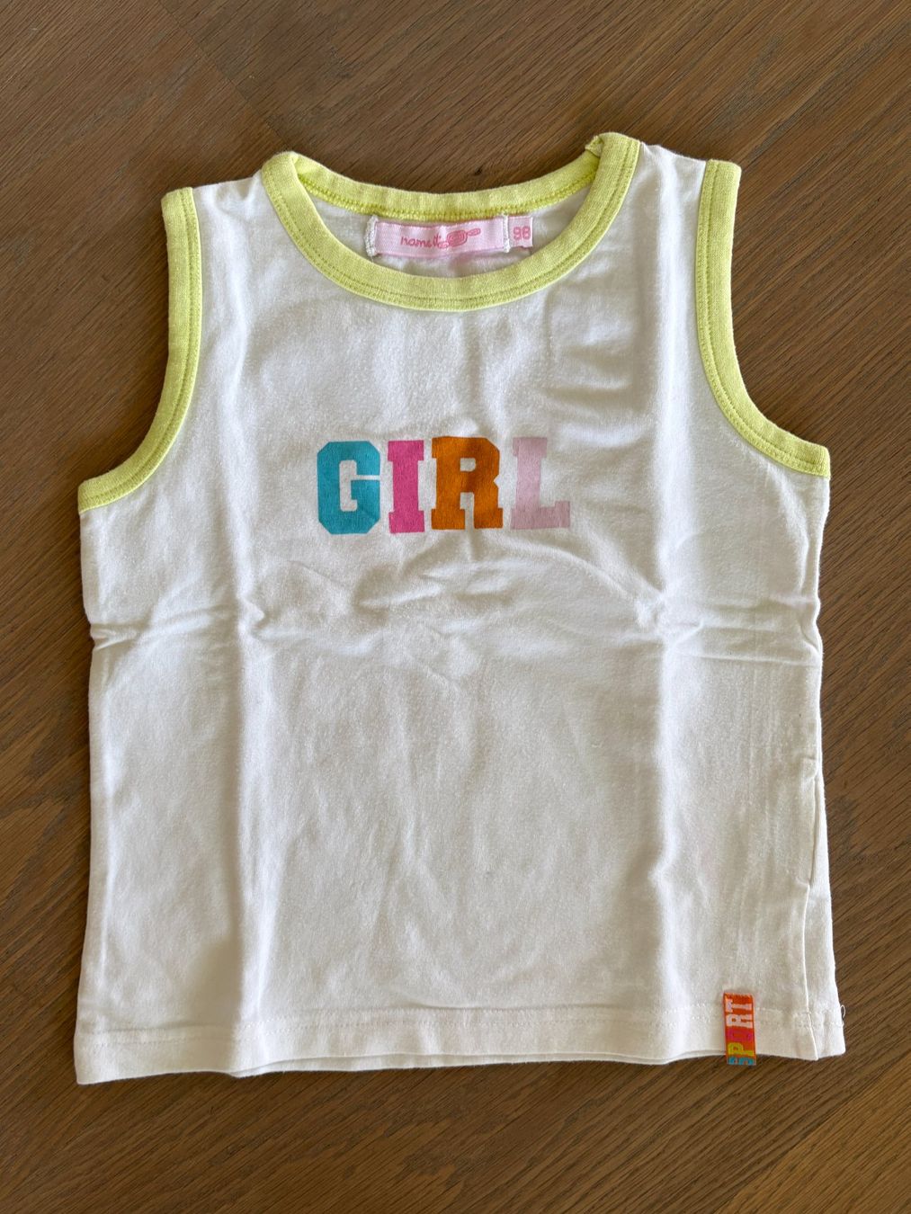 Camicette, T-shirt & Top: Top weiss mit "GIRL" Print, Grösse 98 – Usato da Rüschlikon venduto da user999