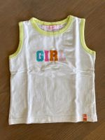Top weiss mit "GIRL" Print, Grösse 98