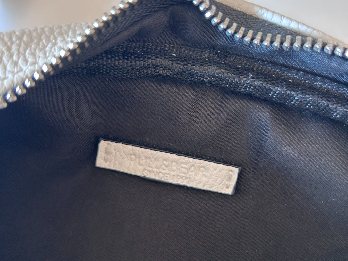 Pull&Bear Taschen für Damen: Pull&Bear Bag – Gebraucht aus St. Gallen von look-twice 5