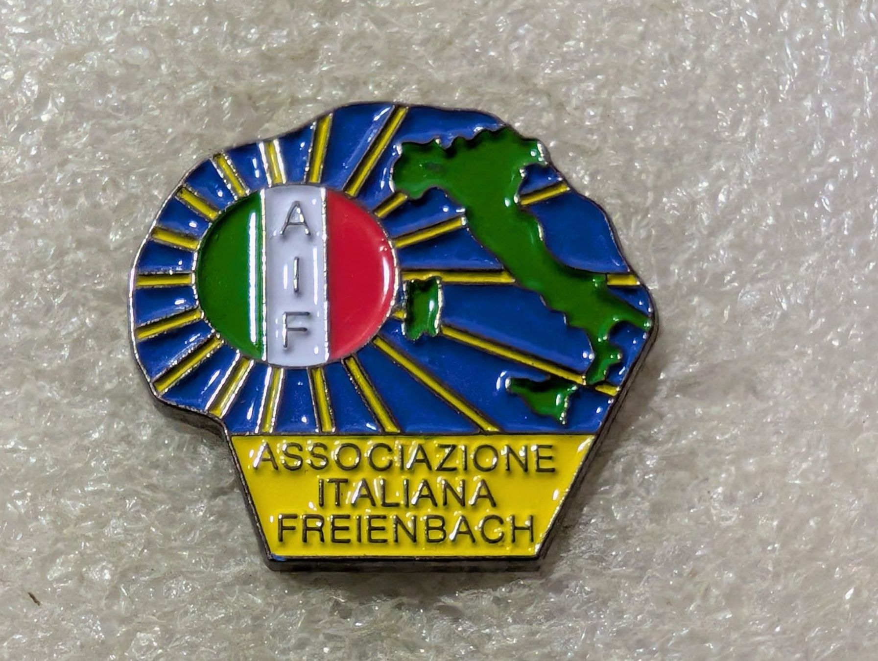 Placchette & Badge: Ansteckpin 177: AIF – Usato da Oppligen venduto da Pin-Fall-Shop