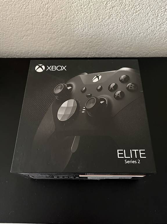 Microsoft Controller: Xbox Elite V2 Controller Top Zustand inkl. Zubehör – Nuovo (secondo la descrizione) da Gümligen venduto da NicolasScheidegger