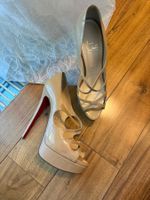 Christian Louboutin High Heels Nude Lackleder