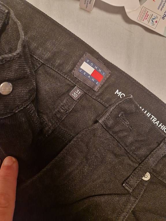Tommy Hilfiger Jeans: Tommy Hilfiger 31/30Gr. – Gebraucht aus Luzern von maji87 1
