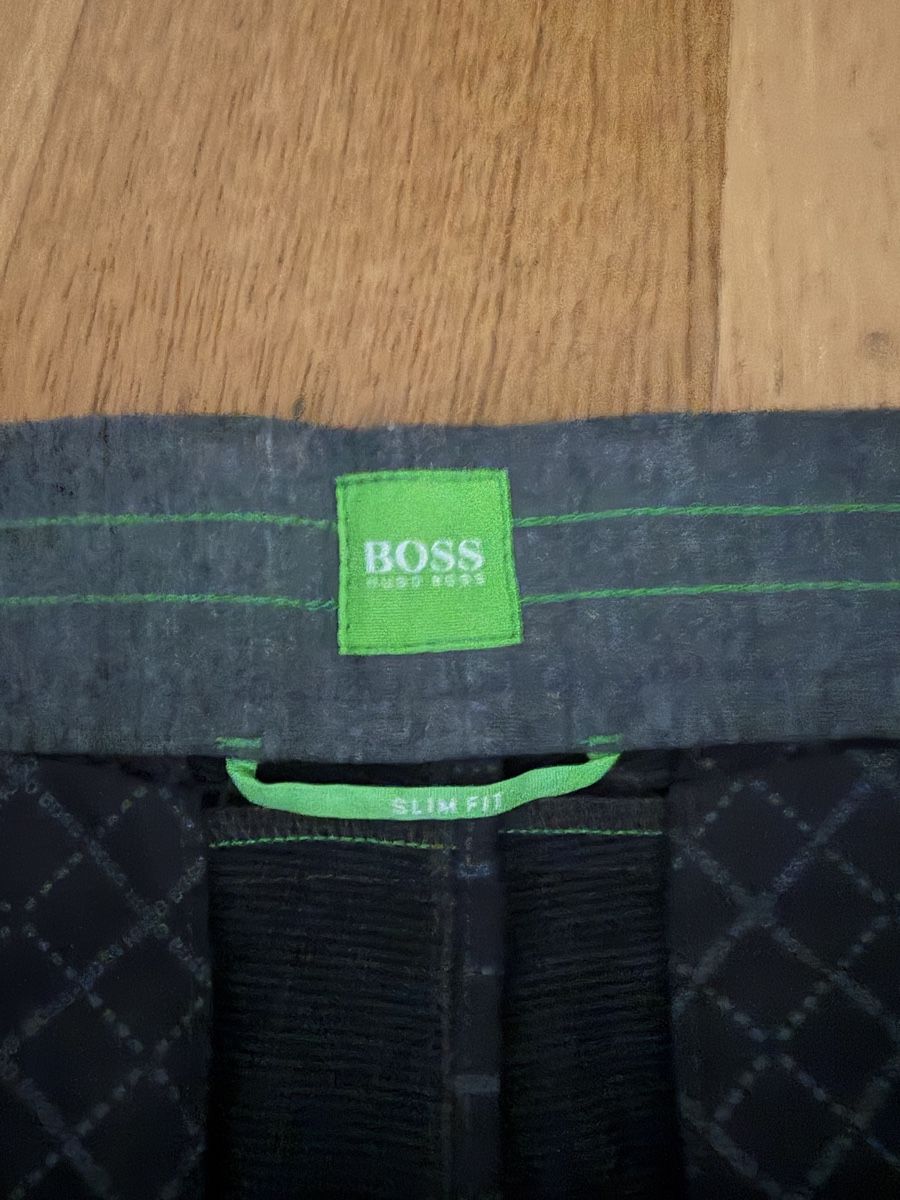Hugo Boss Pantaloni: Boss pants – Usato da Zürich venduto da reg_vvr6 3