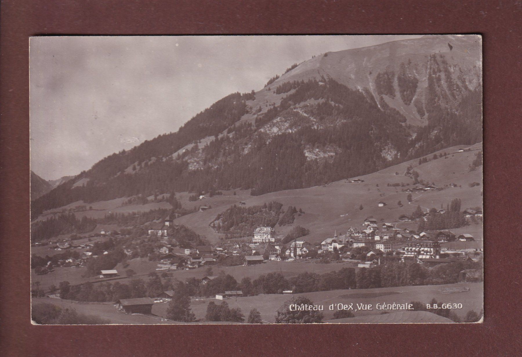 Cartoline postali: CHÂTEAU D'OEX - Vue partielle – Usato da Pully venduto da nicecards