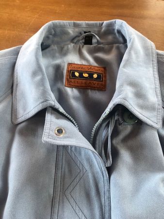 Taubenblaue Alcantara Uebergangs Jacke Grösse 44