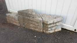 8 Steine von Sonnenschirmständern