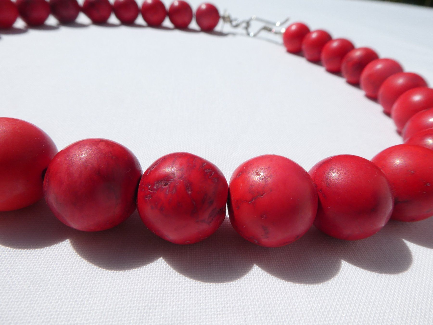 Ketten: Schönes Collier mit roten Kugeln, Länge 45cm – Neu (gemäss Beschreibung) aus Gattikon von kaandooh 3