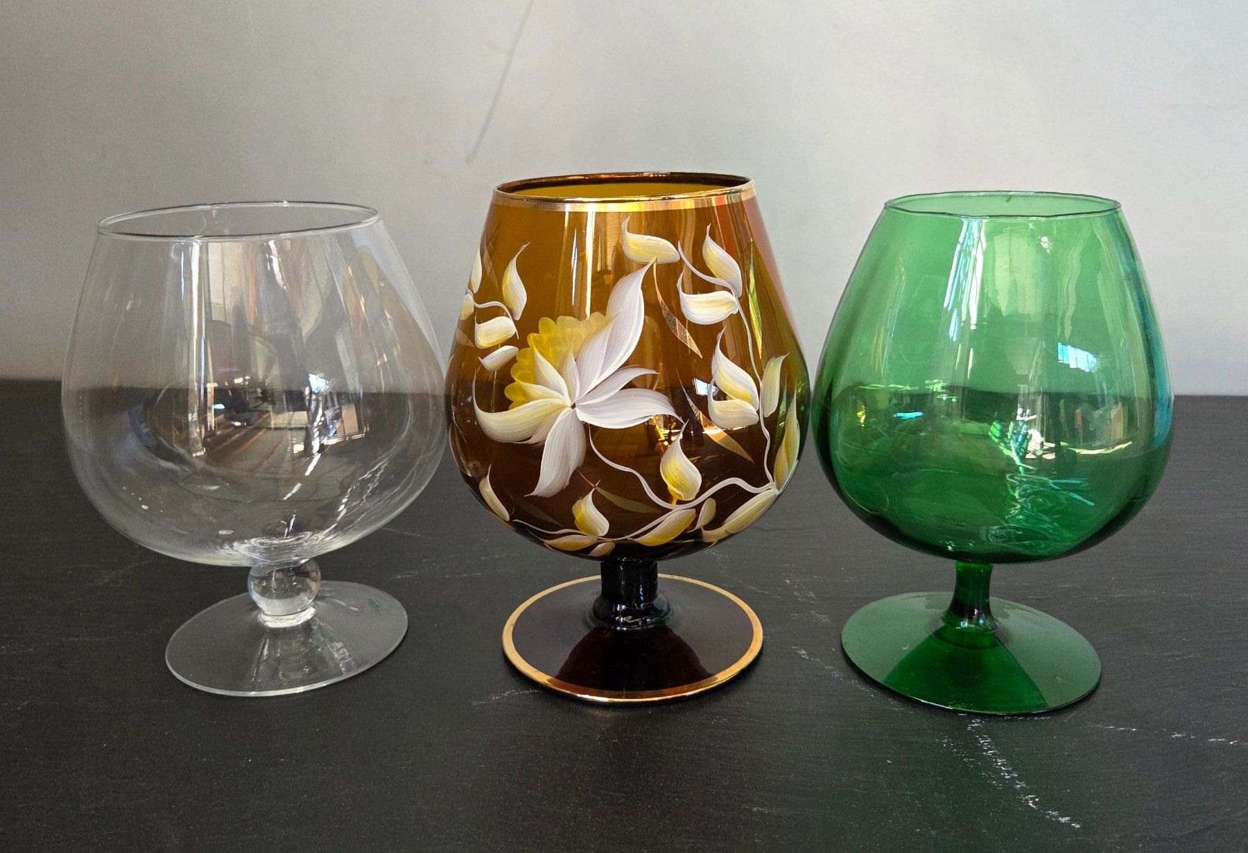 Verres: 3 edle antike Brandy-Schwenker, Glas. – D'occasion à Münchenstein par tsp01 1