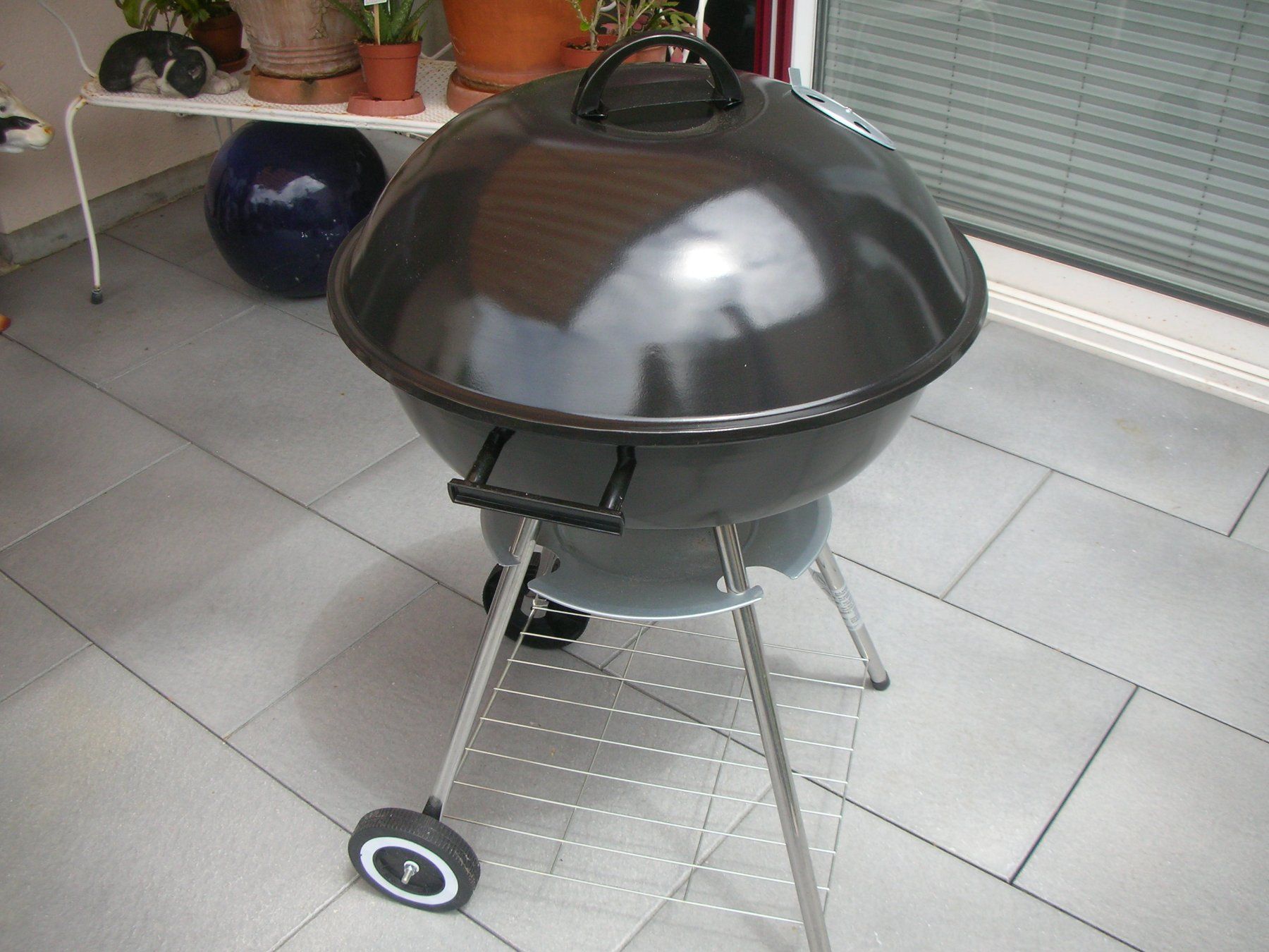 Griglie: Neuwertiger Holzkohlengrill – Usato da Rheinfelden venduto da Javea4 2