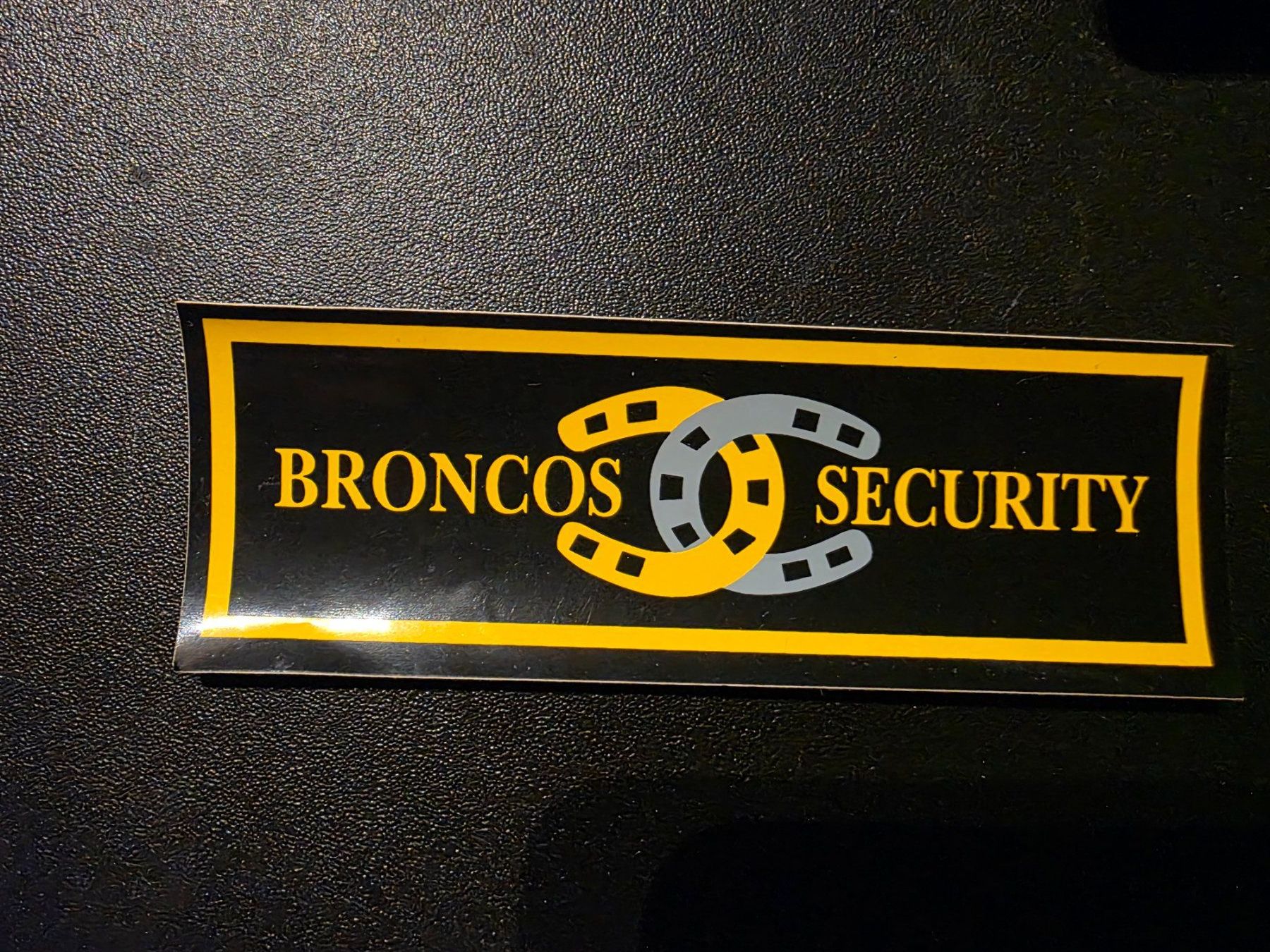Aufkleber: Abziehbild Broncos Security 11 cm x 4 cm – Gebraucht aus Walterswil BE von Lonitti