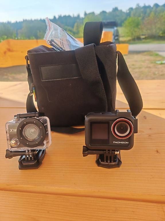 Camcorder: Deux Caméras thomson et xtrem – Gebraucht aus Salavaux von phi_g8r2